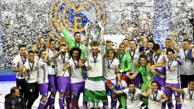 德媒：拜仁密切关注艾希霍恩，赫塔希望将解约金提高至2000万（德媒：拜仁持续关注艾希霍恩，赫塔拟将解约金上调至2000万）