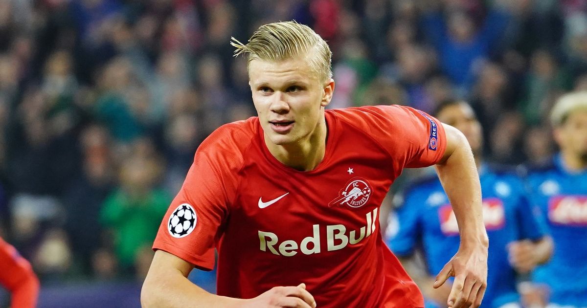 阿森纳以3-0大胜布鲁日，锁定16强席位，延续全胜纪录。（阿森纳3比0击败布鲁日，提前晋级16强并保持全胜）