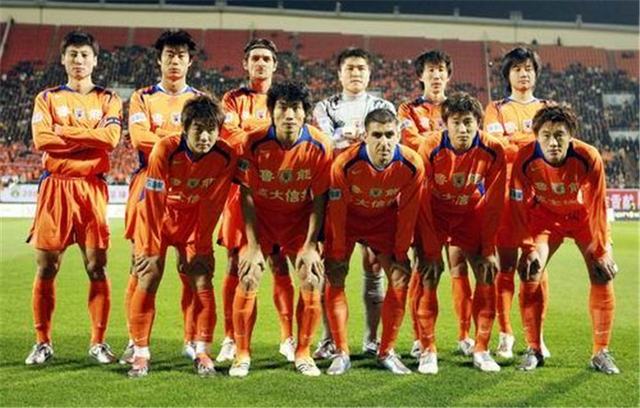 五粮液FIFA2026世界杯官方联名产品全球首发 携手世界杯开启“美酒+体育”跨界叙事新篇（五粮液FIFA 2026世界杯官方联名新品全球发布 与世界杯共启“美酒+体育”跨界新篇章）