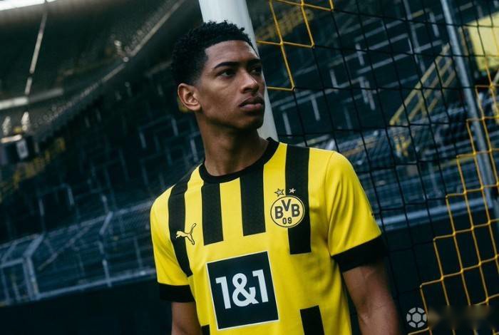 杨瀚森首发后各界说啥？韩乔生谈慢热，美媒称赞，被指无首发实力（杨瀚森首发引热议：韩乔生称其慢热，美媒力赞，亦被质疑缺乏首发实力）