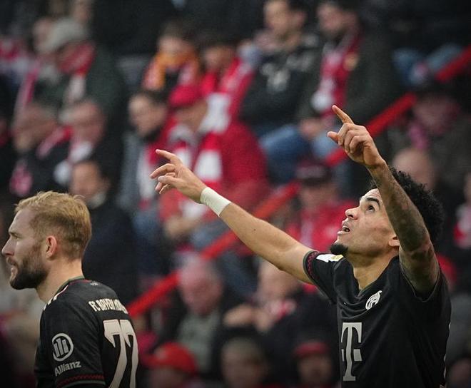 差距明显！勇士替补合砍47分，骑士替补仅13分（替补火力悬殊：勇士47分，骑士仅13分）