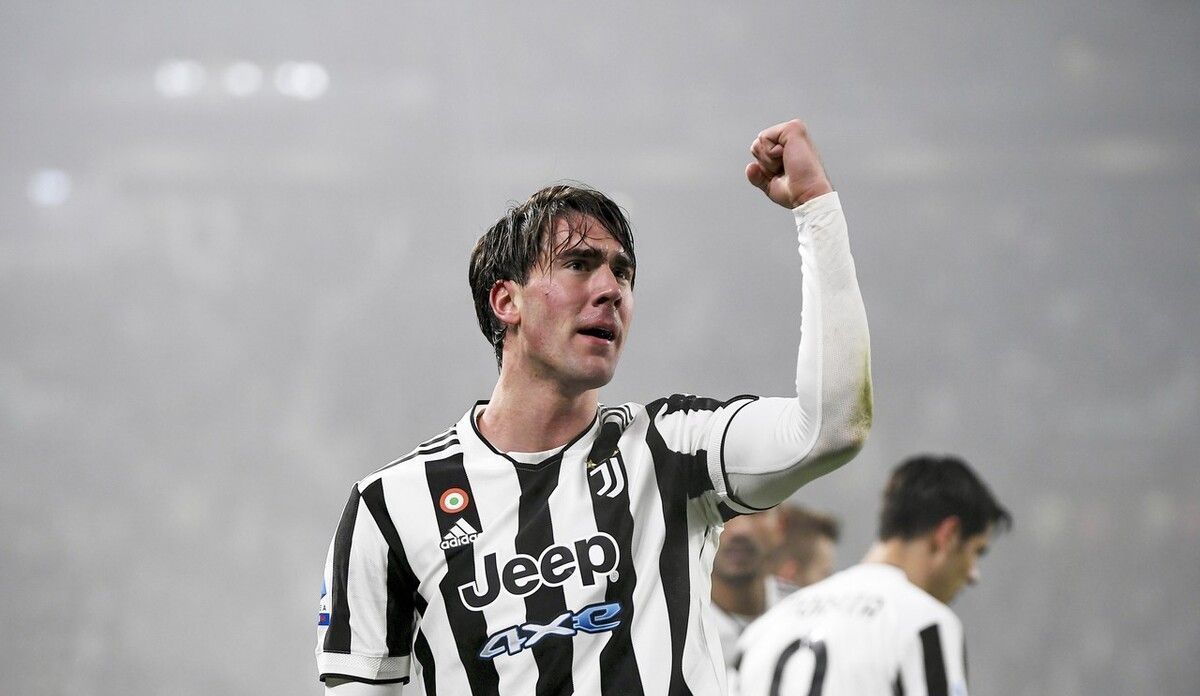 希勒等百球名宿祝贺哈兰德：仅用111场太离谱，他就是超巨