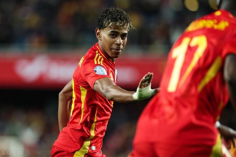 基恩：若同处最佳状态，拉什福德的出场顺位应先于戈登（基恩：两人均处巅峰时，拉什福德应比戈登更先出场）