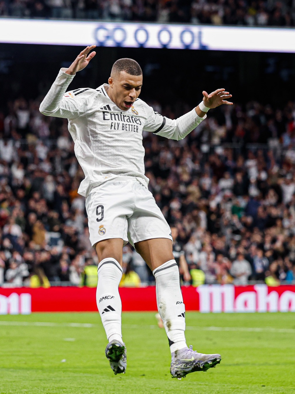 若昂-内维斯：B费帮助我更快融入葡萄牙队，可以做真实的自己（若昂-内维斯：B费的支持让我迅速融入葡萄牙队，也能做回真实的自己）